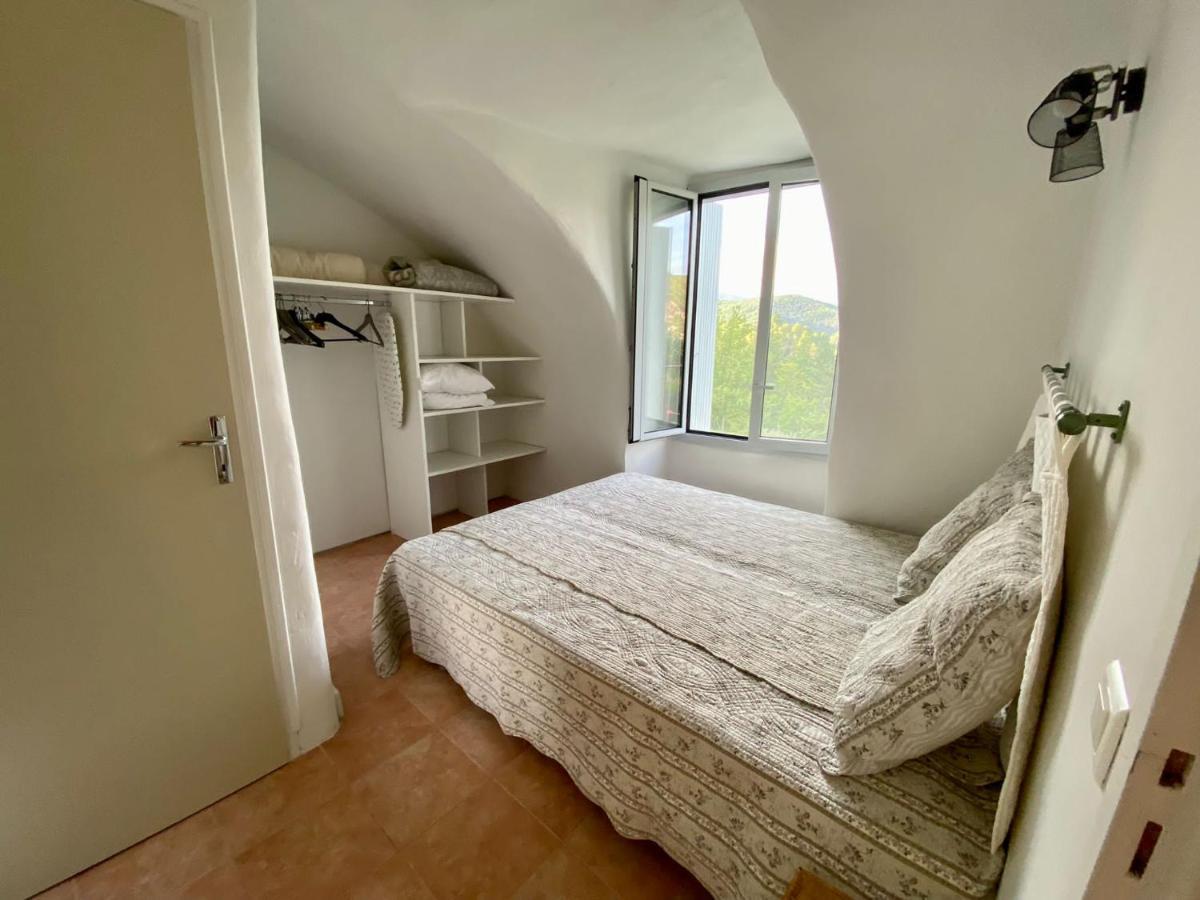 En Cevennes Du Sud, Bergerie Restauree Au Rez De Jardin D'une Bastide Avec Piscine, Vue Exceptionnelle, Authenticite Et Confort
