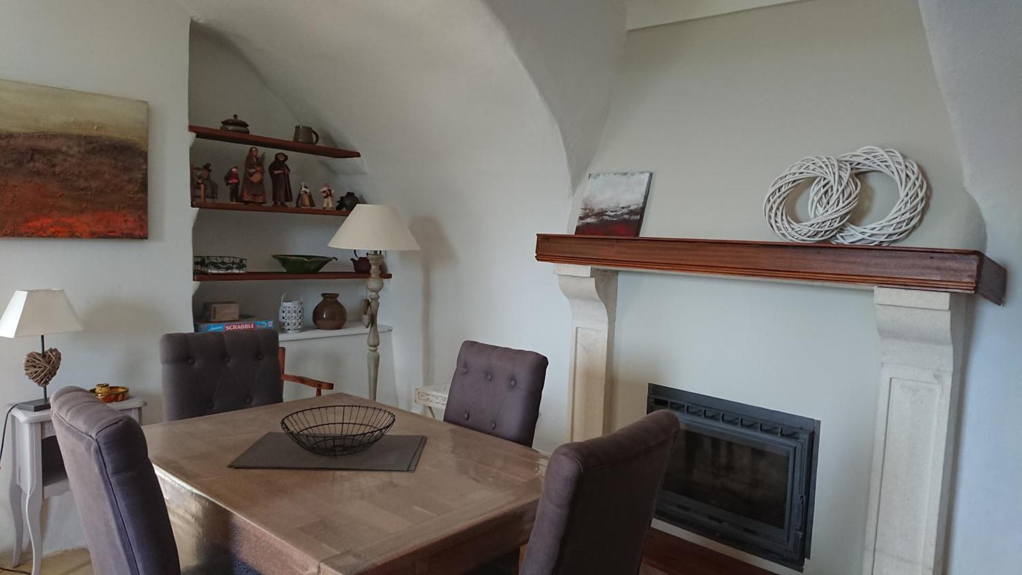 En Cevennes Du Sud, Bergerie Restauree Au Rez De Jardin D'une Bastide Avec Piscine, Vue Exceptionnelle, Authenticite Et Confort *
