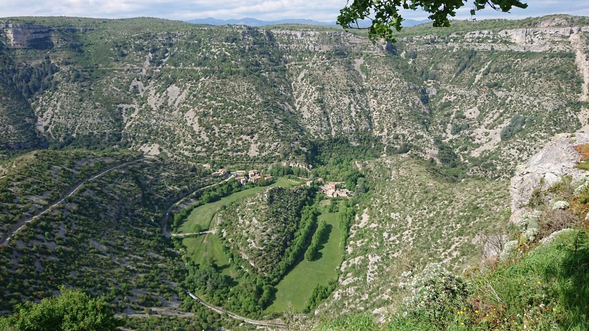 En Cevennes Du Sud, Bergerie Restauree Au Rez De Jardin D'une Bastide Avec Piscine, Vue Exceptionnelle, Authenticite Et Confort